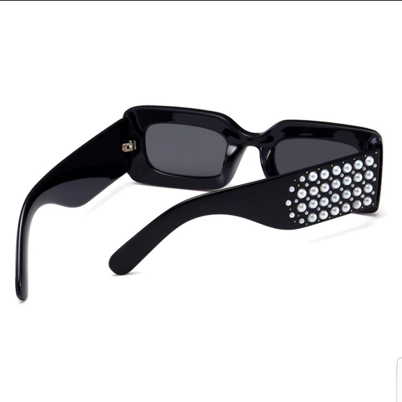 Pearls & studs Stunner Shades - Picture 4 of 5
